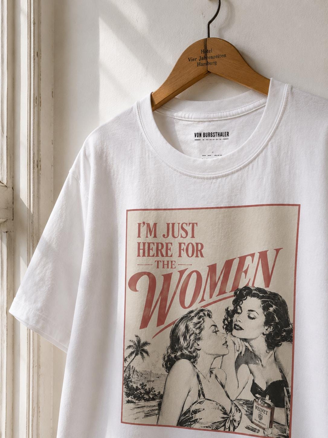 I'm Just Here For The Women Shirt, Vintage Pulp Romance Graphic Tee, Lesbian Sapphic Aesthetic T-Shirt, Retro LGBT Top, Vintage Cute Women