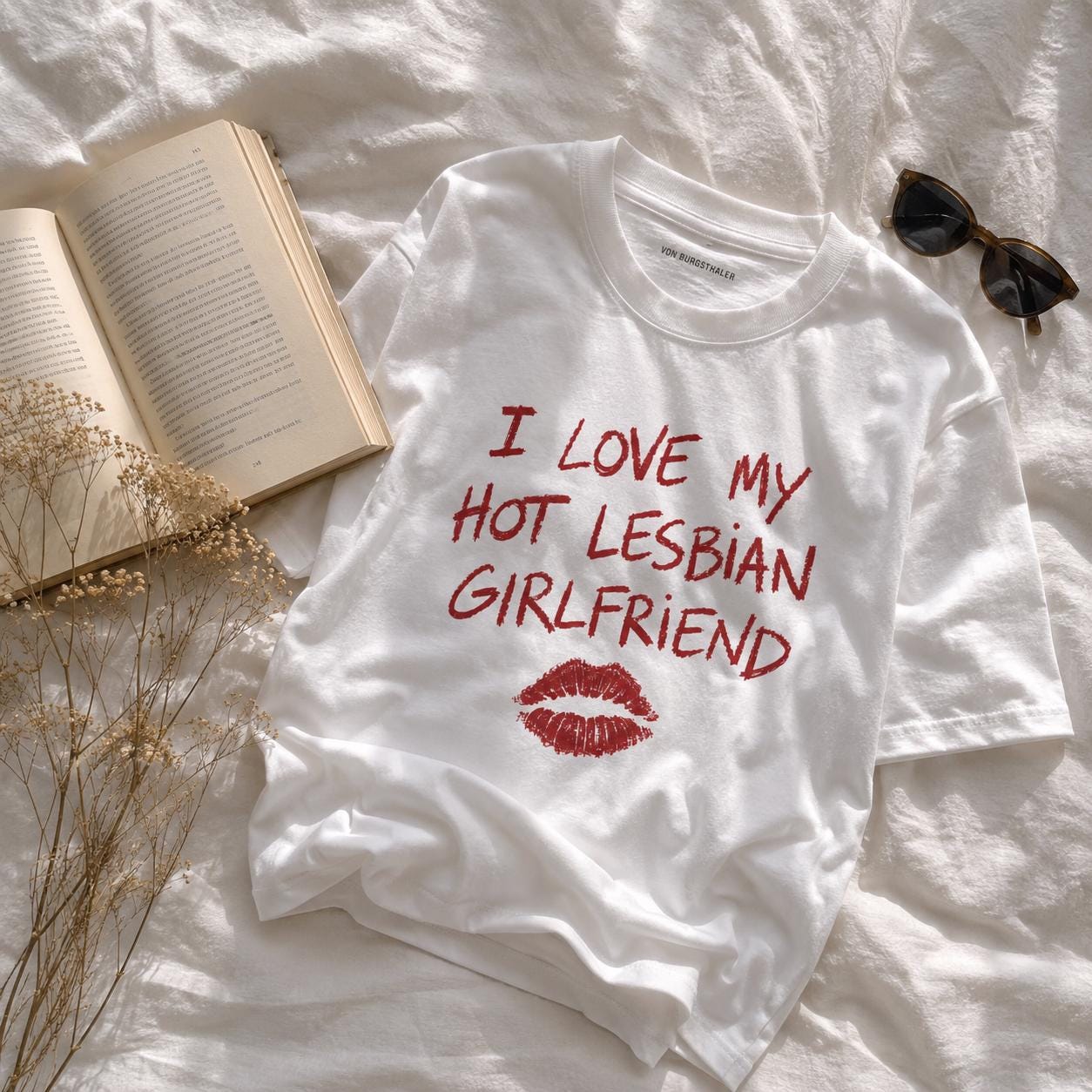 I Love My Hot Lesbian Girlfriend Shirt, Minimalist Lips Graphic Tee, Lesbian Pride T-Shirt, Red Lipstick Queer Top, WLW Couple Gift