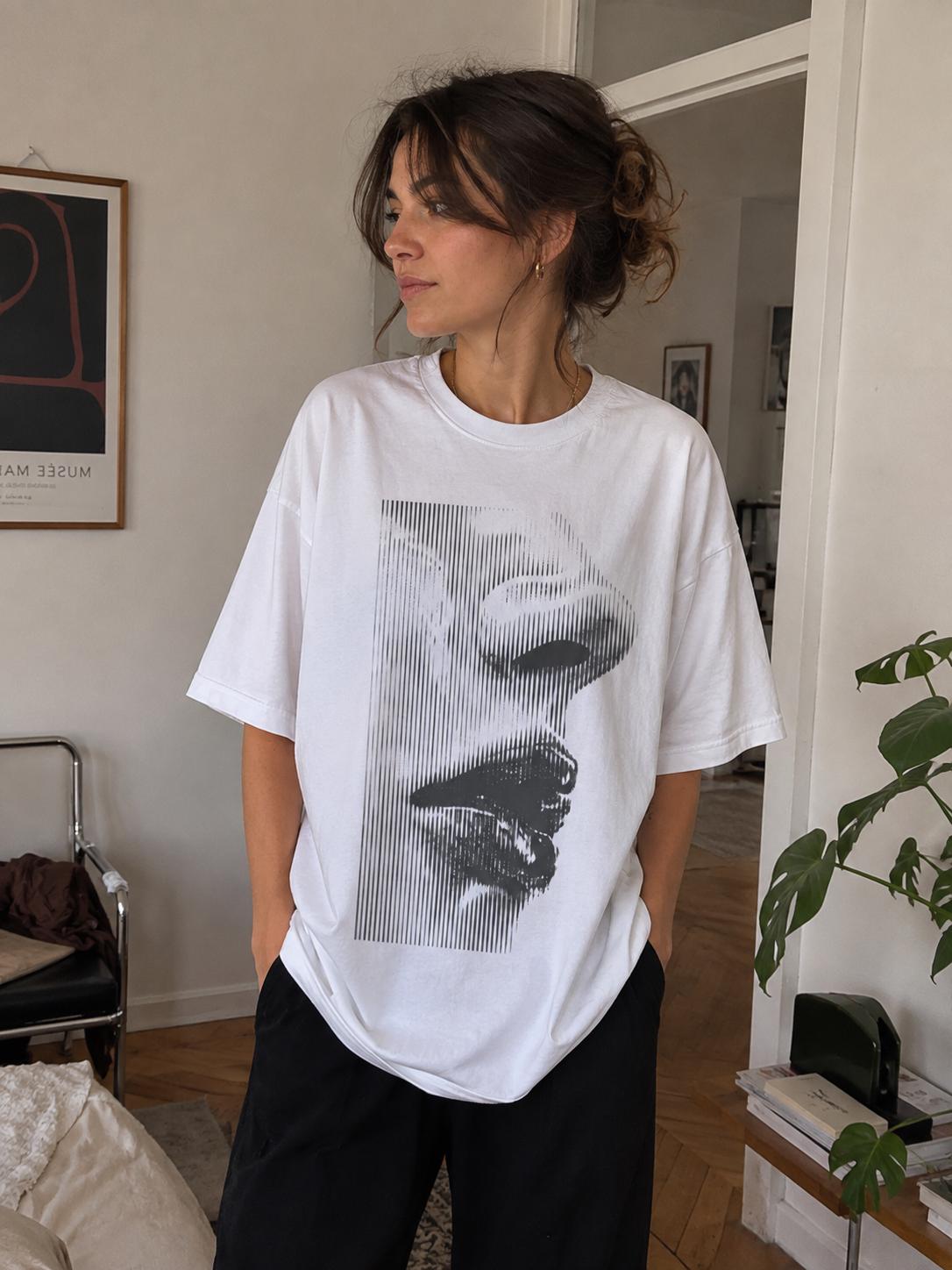 Halftone Face Graphic Tee, Brutalist Minimalist T-Shirt, Optical Illusion Streetwear, Dark Aesthetic Oversized Top, Glitch Portrait Shirt