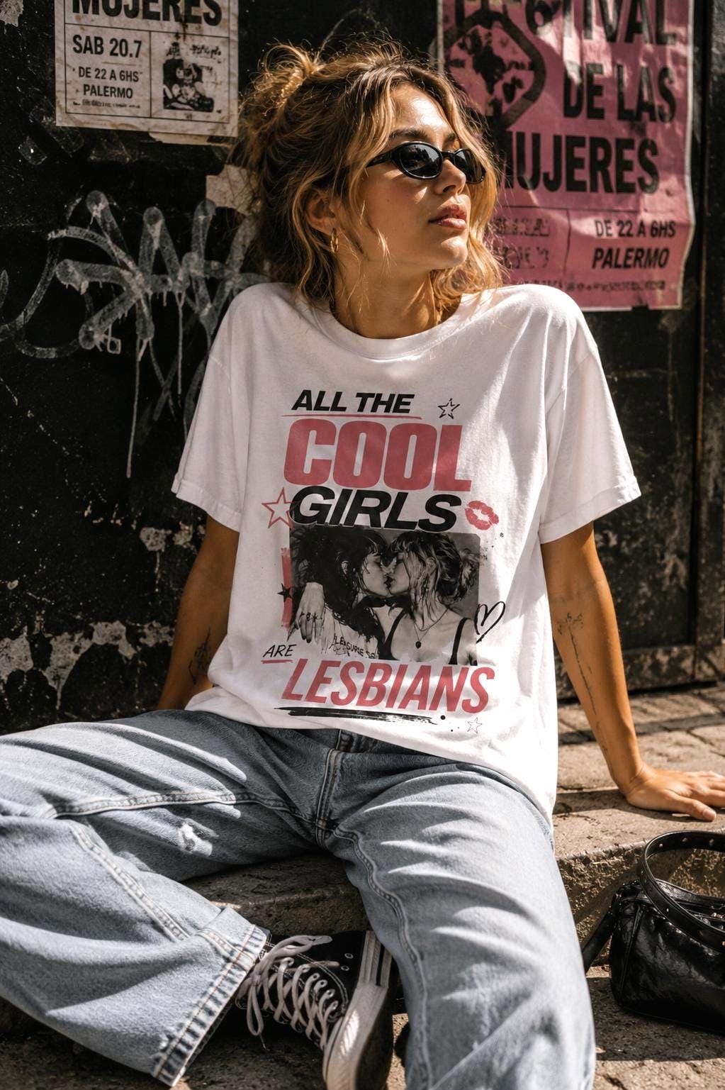 Lesbian - All cool Girls are Lesbians - oversized Shirt, Pride Merch, Sapphic LGBT Queer Gift, Lesbian Gifts, WLW, Feminist Tee