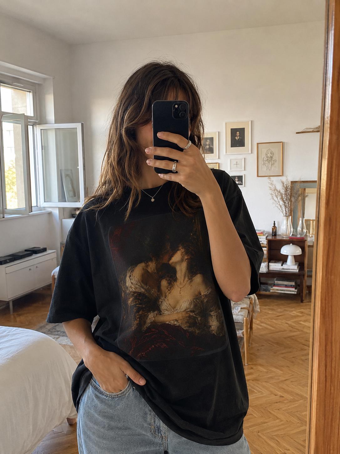 Sapphic Art T-Shirt, Classical Painting Kissing Women Tee, Lesbian WLW Pride Shirt, Vintage Dark Academia Fine Art Graphic Top