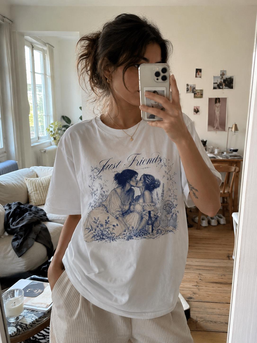 Just Friends | Lesbian Graphic Tee | oversized Shirt | Sapphic LGBT Queer | Feminist | Girls support Girls | Girl power