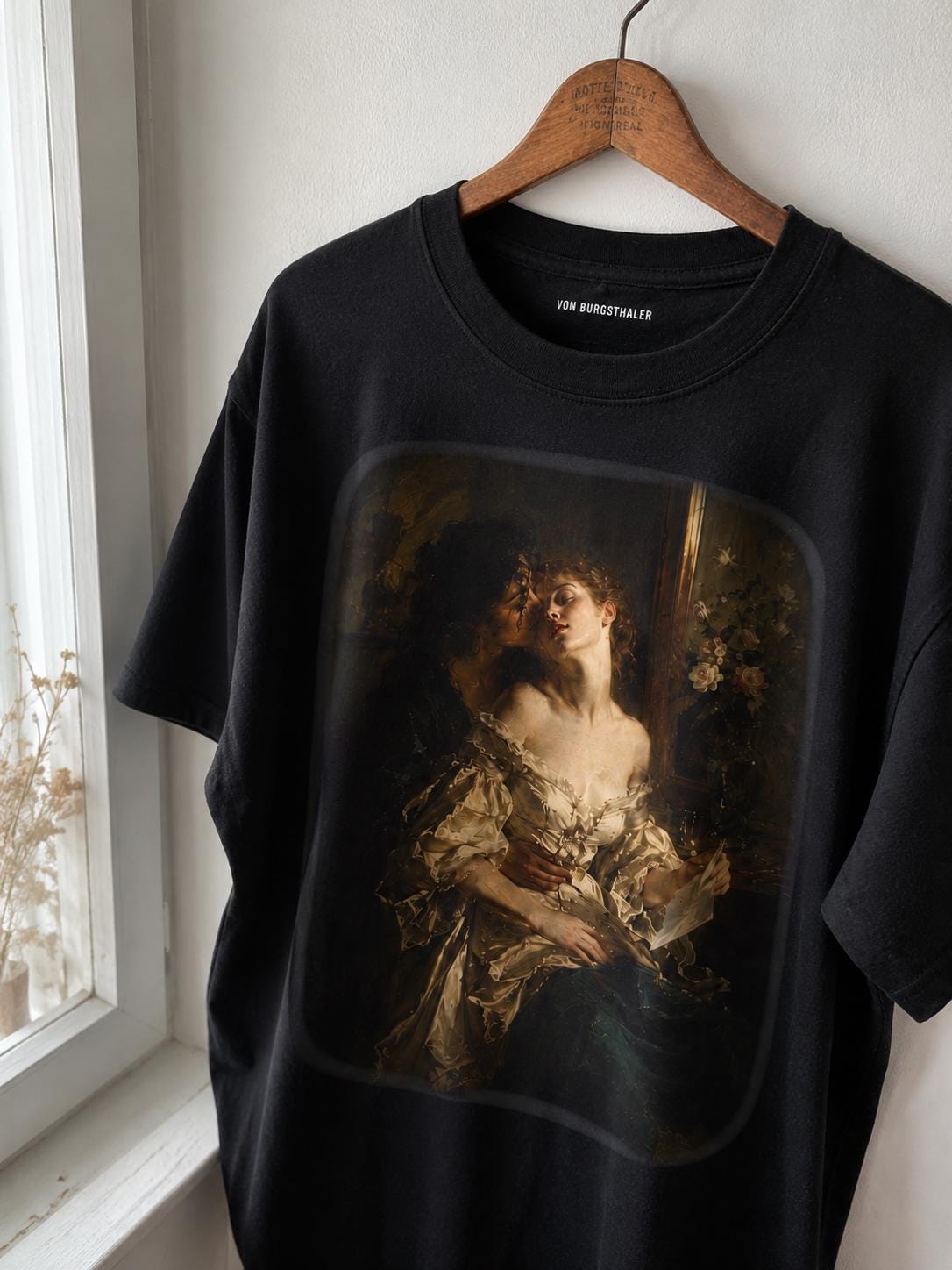Sapphic Art T-Shirt, Classical Painting Kissing Women Tee, Lesbian WLW Pride Shirt, Vintage Dark Academia Fine Art Graphic Top