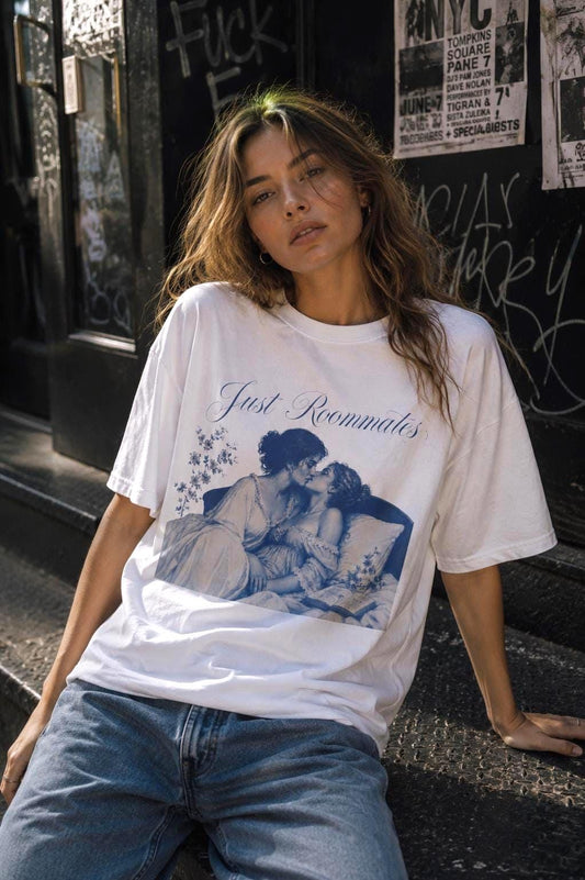 Just Roommates | Lesbian Graphic Tee | oversized Shirt | Sapphic LGBT Queer | Feminist | Girls support Girls | Girl power